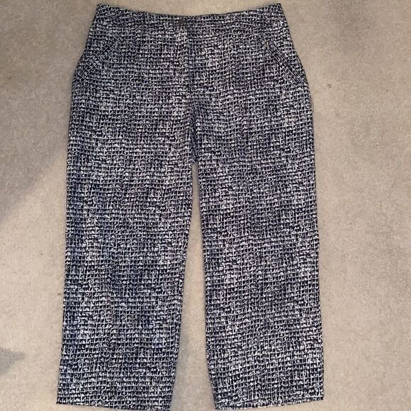 NWOT! Chico’s “Zenergy” Pants! - Picture 10 of 14